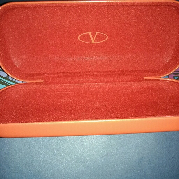 Case - Picture 2 of 2